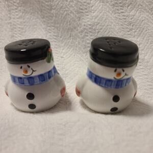 Snowman Salt Pepper Shaker 4" x 2"